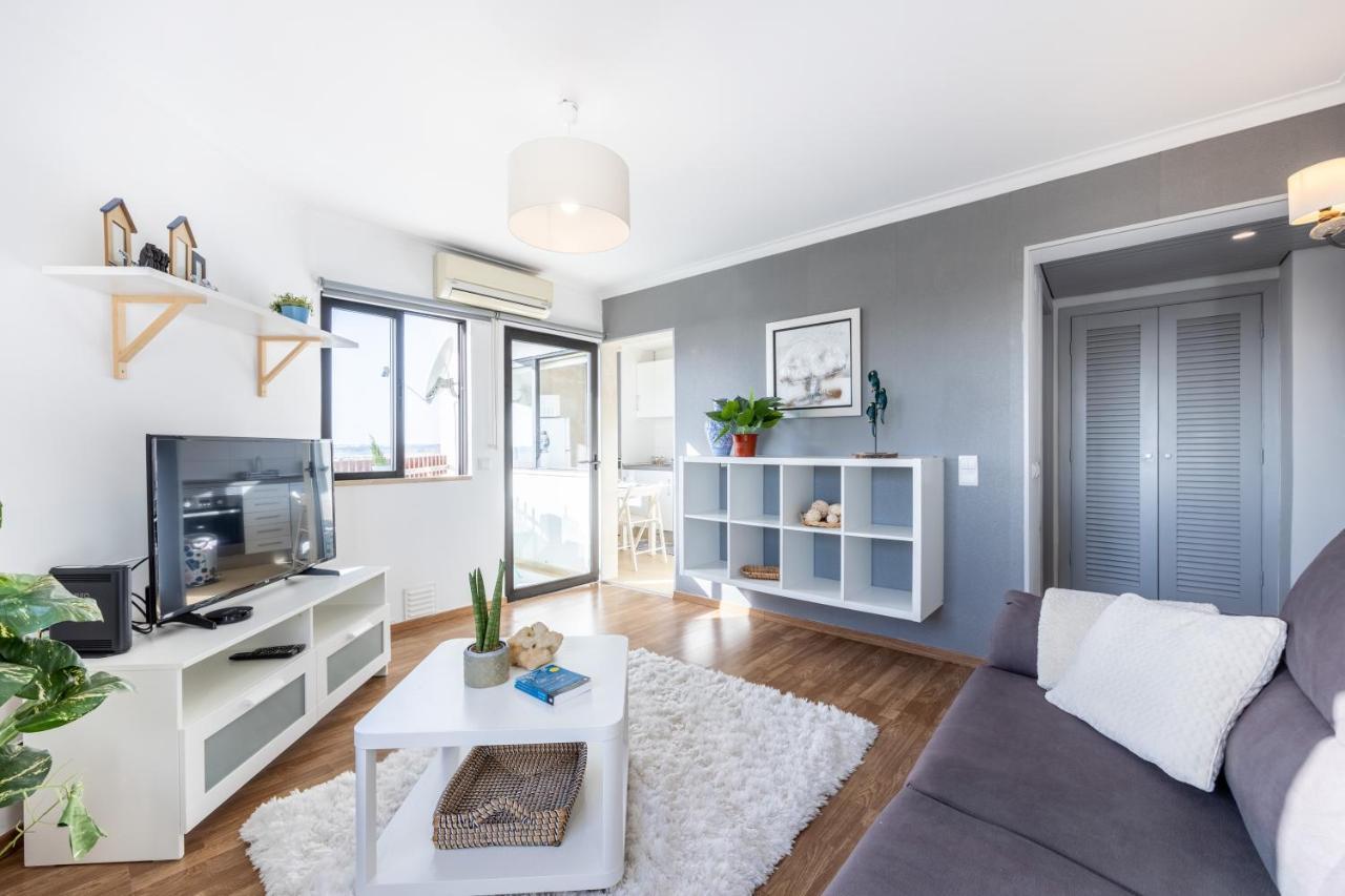 Cozy Ocean View Apartment ヴィラモウラ エクステリア 写真