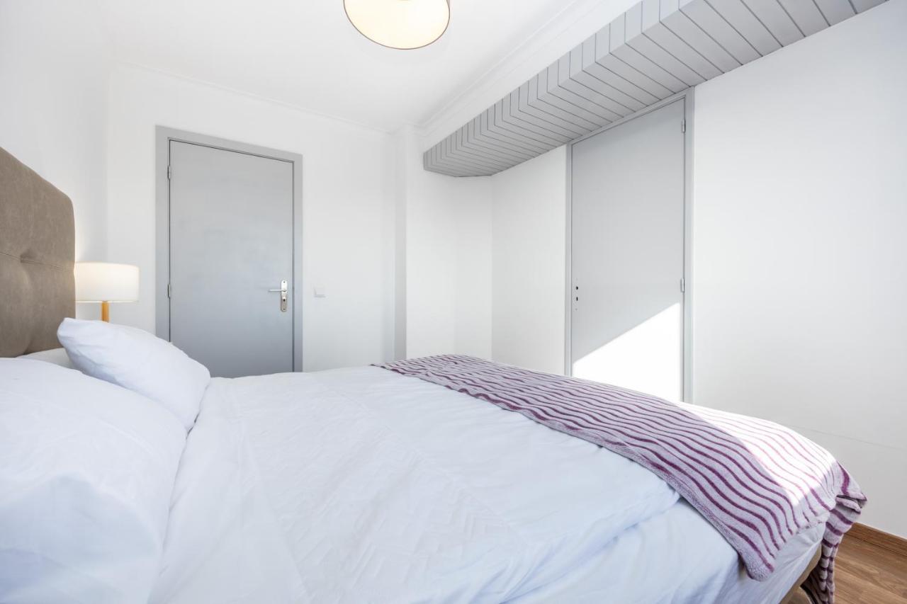 Cozy Ocean View Apartment ヴィラモウラ エクステリア 写真