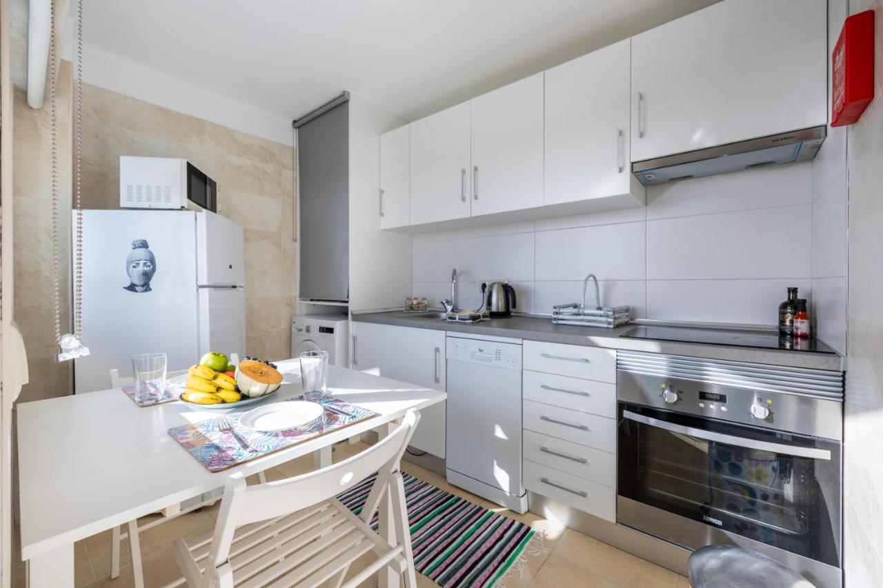 Cozy Ocean View Apartment ヴィラモウラ エクステリア 写真